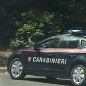 Gallese, armi modificate e droga, arrestato giovane dai carabinieri