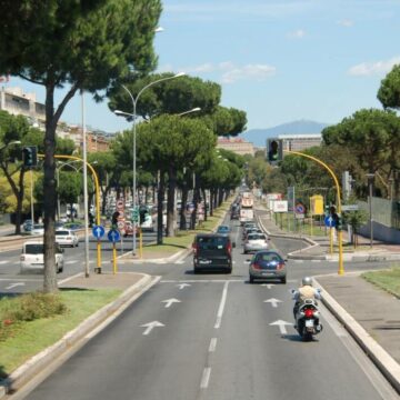 Paura sulla Cristoforo Colombo, altro incidente, due feriti