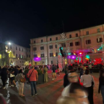 Notte Rosa, ci scrive Monia Valdannini: “Tanti negozi chiusi, assurdo”