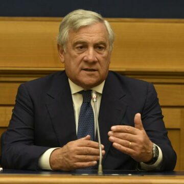 Migranti, Tajani: ““Non basta l’Europa, ci vuole l’Onu “