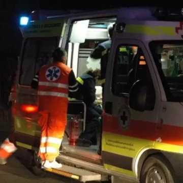 Capranica, auto perde il controllo e si schianta contro un muretto: 2 feriti gravi