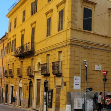 Corso Italia, non c’è bonus che tenga per proprietari di case e negozi, ma cambierà