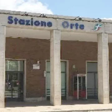 Orte, trovati resti umani sui binari della stazione