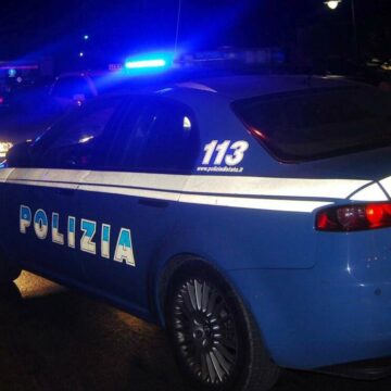 Viterbo, lancia sedie addosso alla moglie, 63enne allontanato dalla casa familiare