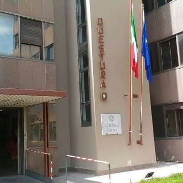 Viterbo, aggredisce e minaccia i poliziotti intervenuti per soccorrerlo, daspo Willy per un 36enne