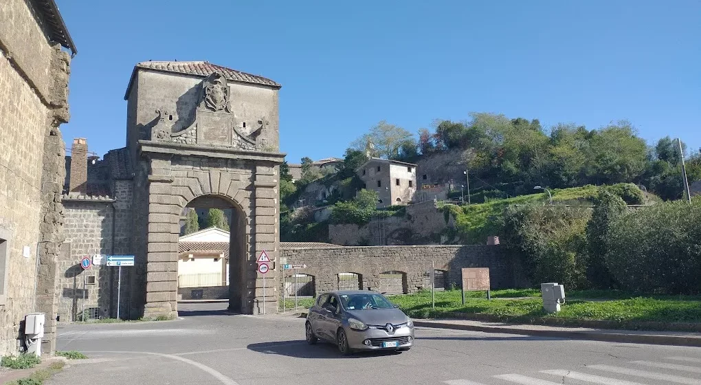 Viterbo, chiusura Porta Faul, si allarga la protesta dei commercianti