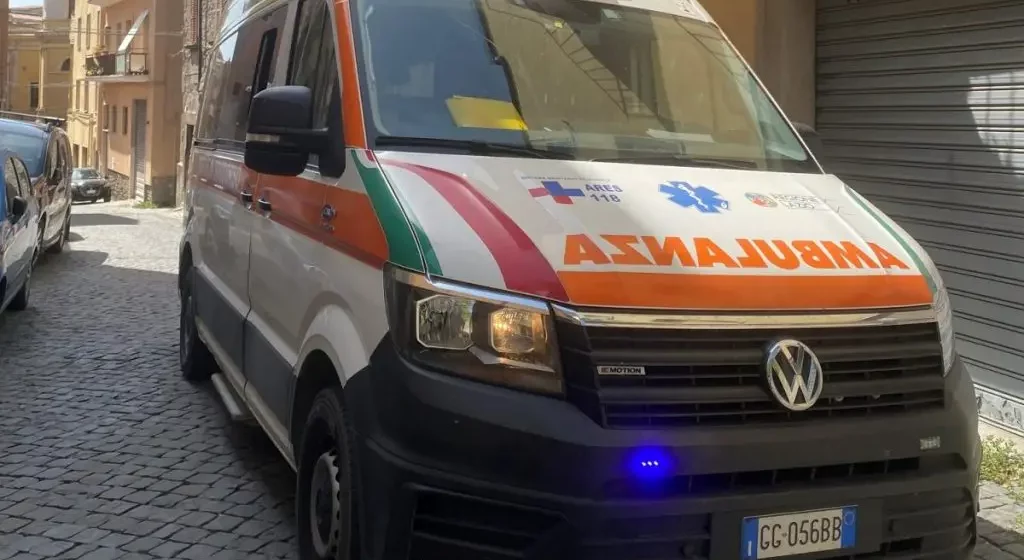 Viterbo, auto investe ragazza in via Antonio Del Massaro