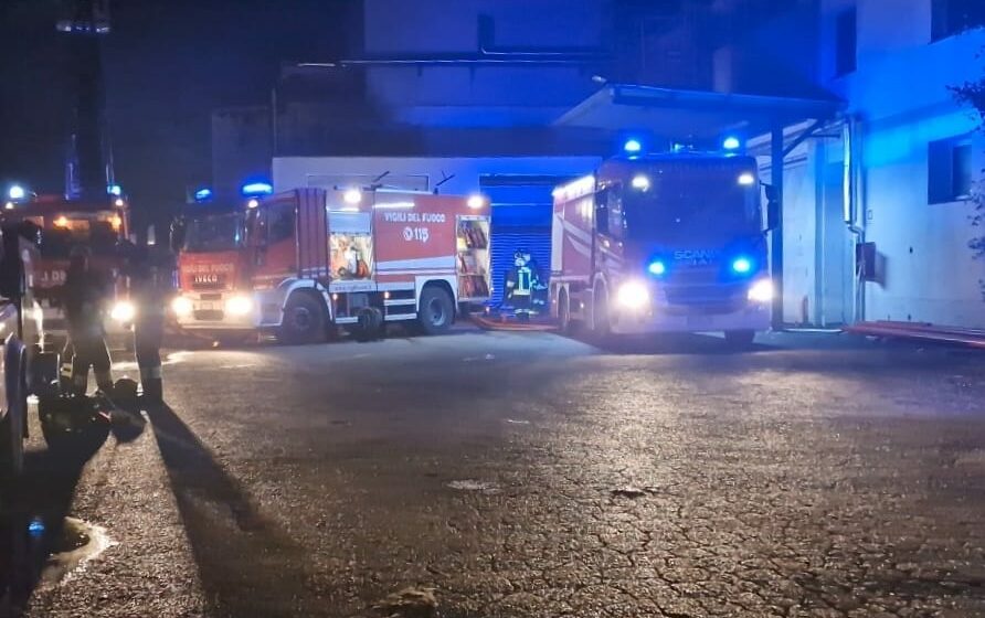 Incendio nella notte alla Union Printing