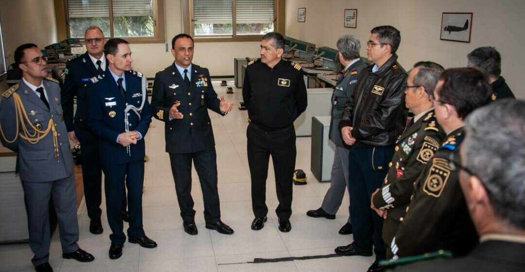 Gli addetti militari esteri in visita alla scuola Marescialli Aeronautica Viterbo