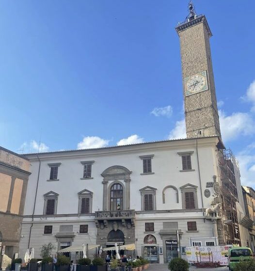 Lavori in corso, Frontini: “Terminato il lavoro di restauro della facciata di Palazzo del Podestà”