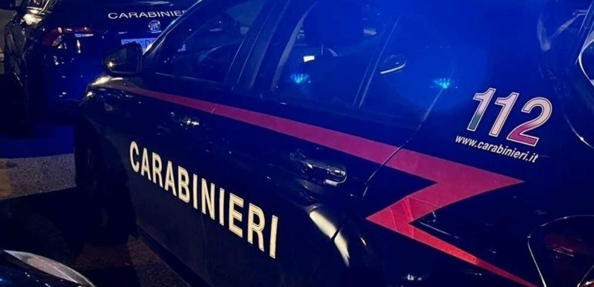 Evade dai domiciliari per prendere l’aperitivo al bar: arrestato