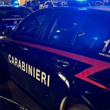 Evade dai domiciliari per prendere l’aperitivo al bar: arrestato