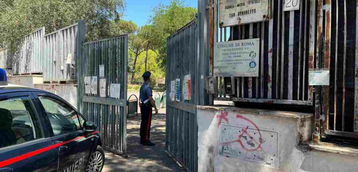 Sorpreso nel cortile della scuola in piena notte: ladro fermato dai Carabinieri