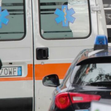 Tuscanese, scontro tra un’auto e una moto davanti alla caserma Chelotti