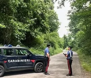 Soriano nel Cimino, droga nascosta nella custodia della chitarra, denunciato