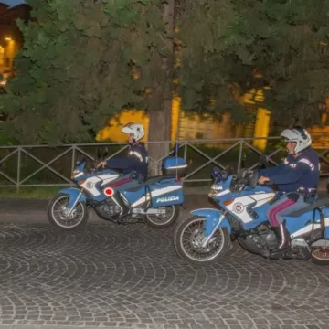 Stagione estiva, controlli serrati in città, poliziotti pattuglieranno il centro in moto