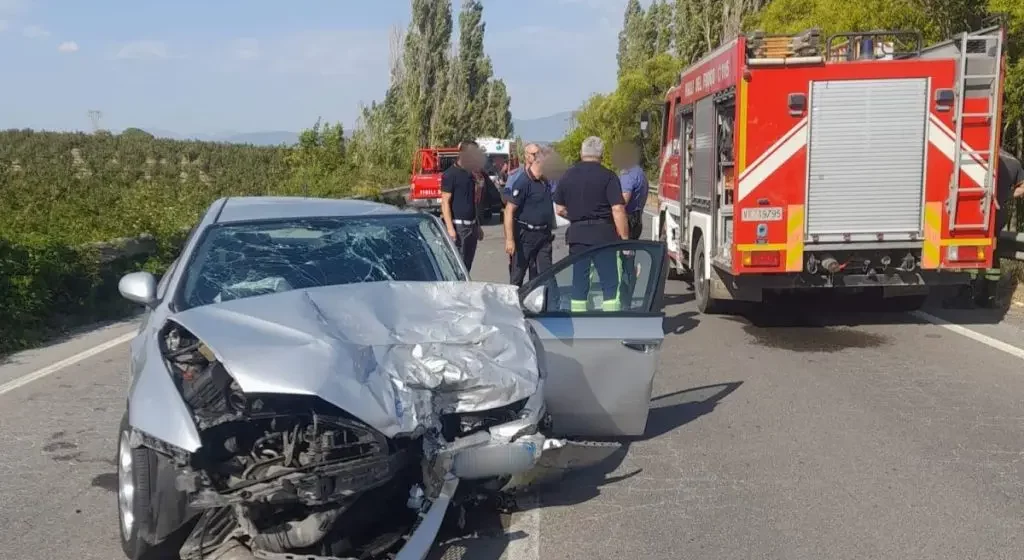 Scontro tra due auto sulla Nepesina, morta una donna di 46 anni