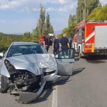 Scontro tra due auto sulla Nepesina, morta una donna di 46 anni