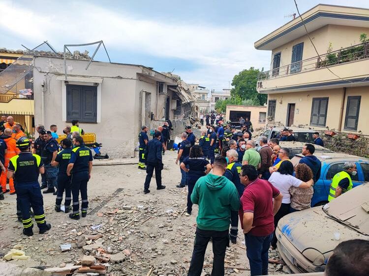 Crolla palazzina dopo esplosione: morti due bambini