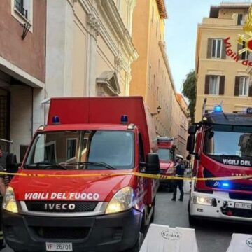 Ascensore precipita durante manutenzione: un morto e due feriti gravi