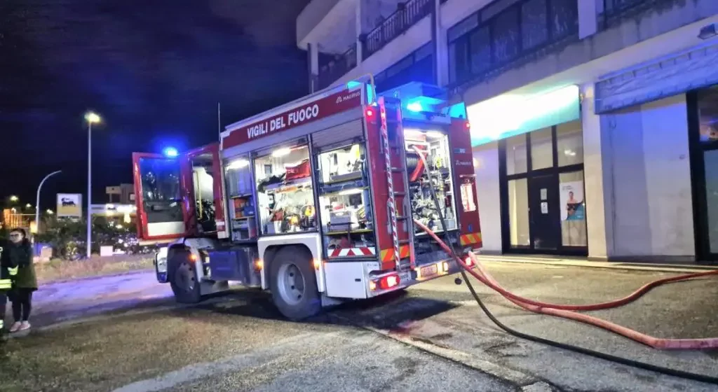 In fiamme un bar sulla Teverina